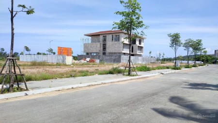 Chính chủ bán gấp lô đất cực đẹp 100m2, 1tỷ399, KDC Bình Hưng, Bình Chánh, sổ hồng riêng