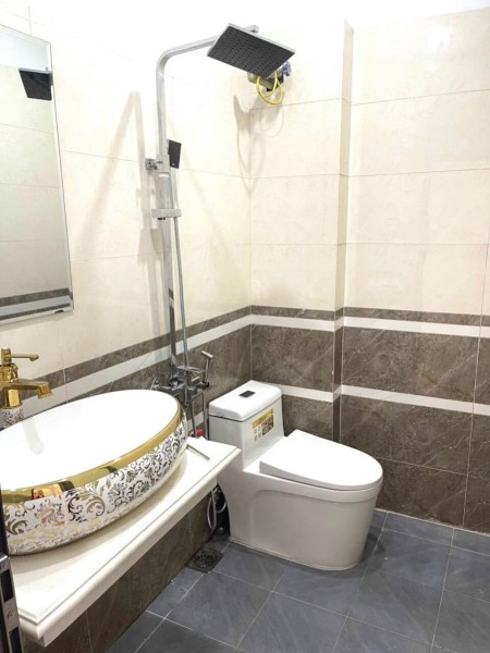 Bán nhà Phú Minh, Phúc Diễn TT Bắc Từ Liêm, gần quận ủy 37m, 5 tầng, mặt tiền 3.5m giá hơn 4 tỷ