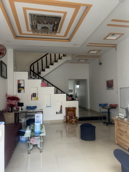 Chủ ngộp ngân hàng cần bán gấp nhà hoàn công 5x30 full tc giá 4tyxNgay kdc Việt Sing, Thuận An, BD