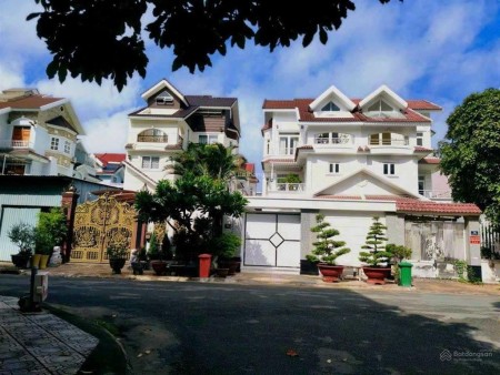 Bán nhà Biệt thự Khang điền - Intresco dt 200m2 giá rẻ 17,5 tỷ shr