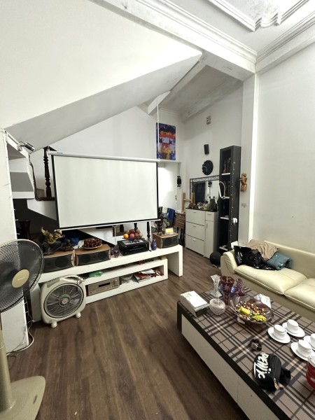 Cần bán nhà phố ô Đòng Lâm (Hồ 3 Mẫu) - Đống Đa - DT: 57M2 - MT 4.8M2 - Gía 6.x tỷ