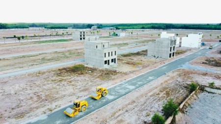 Bán gấp lô góc 2 mặt tiền đối diện trường học