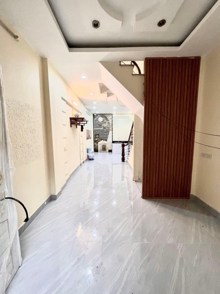 Cần bán nhà CCMN Yên Hòa Cầu Giấy, phố kinh doanh, 40M2, giá nhỉnh 6 tỷ