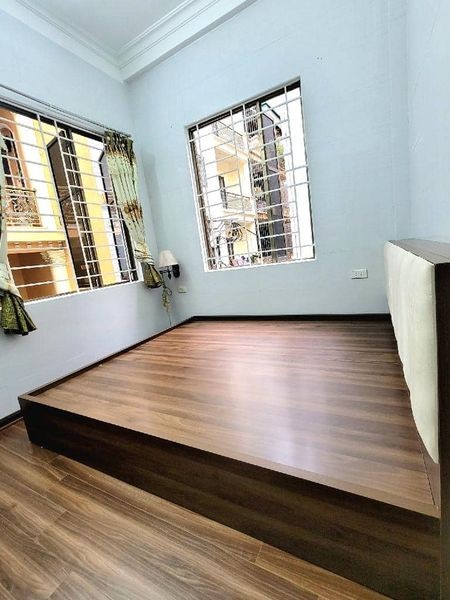 4,75 tỷ - Bán nhà Kim Giang lô góc 3 thoáng