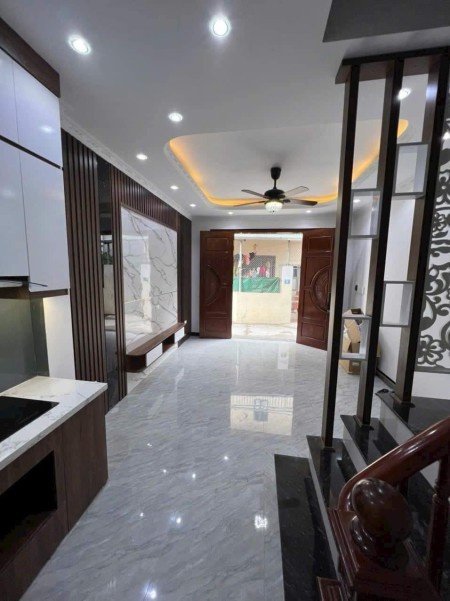 Nhà thổ cư ven đô 40 - 70m xây mới 4T, ô tô đỗ cổng, trả trước 500 triệu nhận nhà, sổ riêng