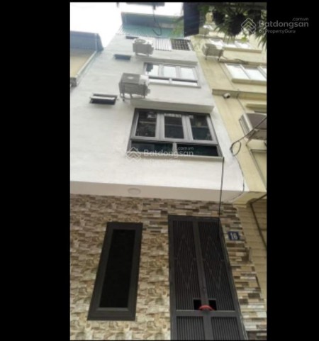 Nhà nhỏ phố Nghĩa Tân ô tô đỗ 13M2X4T giá 2.65 tỷ