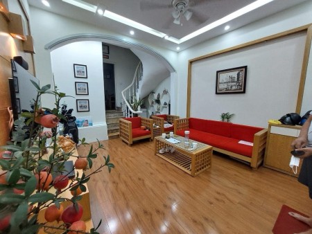 Chỉ 7 tỷ có ngay căn nhà 80M - 4 tầng - Ngay ngã 5 ô chợ Dừa, ba gác đỗ tận cổng