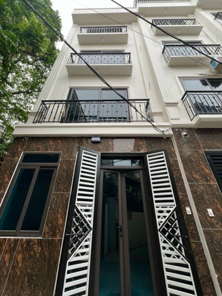 Bán gấp nhà dân 40m, sổ đỏ cc, ôtô đỗ cửa, ful nội thất, 5p ra Gleximco