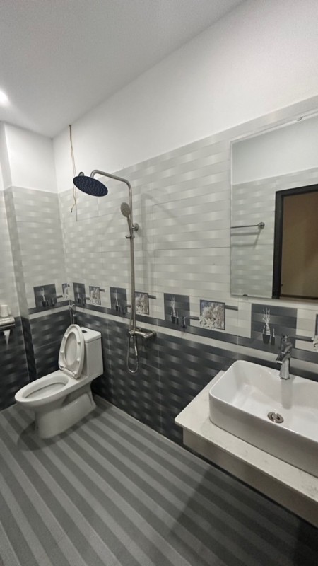Bán gấp nhà đại cát ô tô đỗ cửa, mới nguyên 30m2, mặt tiền 3.6m, 4 tầng giá 3,9 tỷ có tl