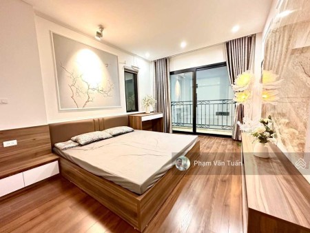 Bán nhà mới đẹp, Cầu Giấy, ngõ rộng, 5 tầng, Mt 4m, Dt 35m, giá 6.43 tỷ