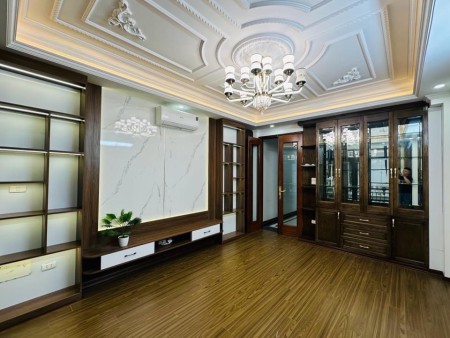 Bán nhà Minh Khai, 3 thoáng, nhà mới, ô tô, thang máy, ngõ thông, nở hậu, giá 10.8 tỷ.