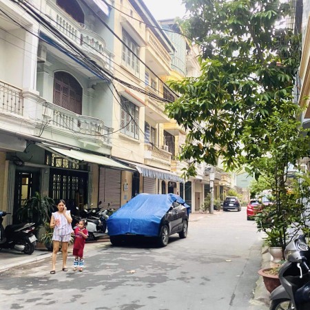 Đi đến slide 4