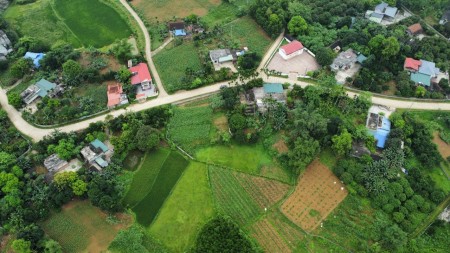 Cần bán lô đất gần 200m, hơn 200tr, Lương Sơn, Hoà Bình, lh Thảo 0904652293