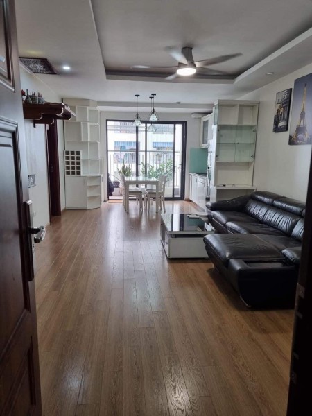 Căn hộ Chung Cư 107 Trương Định, Phường 6, Quận 3 65m2 2PN 16tr/tháng. Đầy đủ nội thất