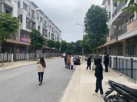 Đi đến slide 4