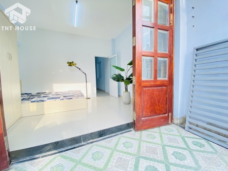 Cho thuê căn hộ studio full nội thất có ban công ở Tân Phú