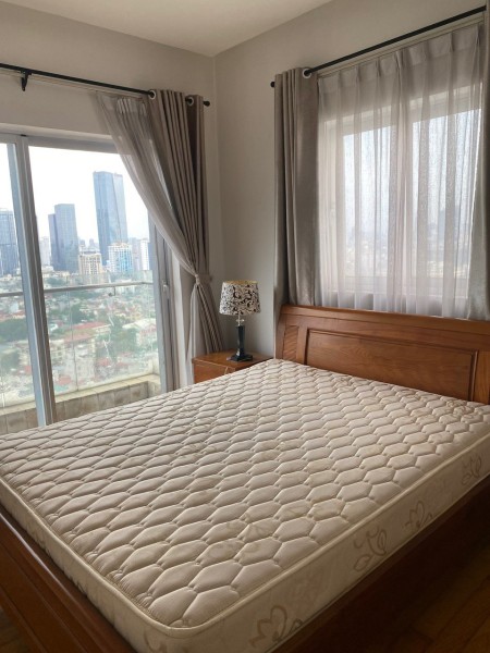 Bán CC Golden Westlake 151 Thụy Khuê, 185m2 3PN 3 VS, có slot oto view trọn Hồ Tây. Giá 16.5 tỷ