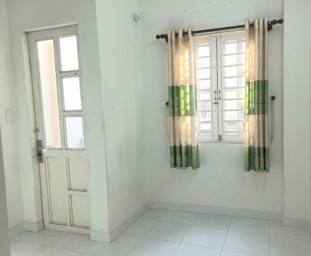 Nhà 2 phòng ngủ ngay trung tâm quận Phú nhuận