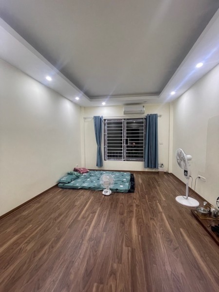 Nhà Cổ nhuế Bắc Từ Liêm, xây mới vượng cát, 30m2, 4.85 tỷ full nội thất