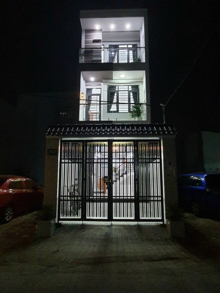 "Nhất nhà đất" => Nhà mới xây, 1 trệt 2 lầu 4PN, sân đậu oto. Hẻm thông gần bên trường Nguyễn Văn Nở