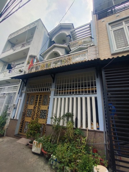 "Nhất nhà đất" => Bán nhà đẹp xây kiên cố, hẻm oto, 1 trệt 2 lầu, 3PN, 3WC, gần SVĐ Linh Xuân