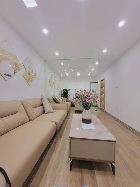 Bán Căn Hộ Phố Vũ Trọng Phụng, Thanh Xuân 55m, giá 2.45 tỷ.