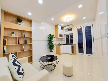 Bán Căn Hộ Phố 8 - 3, Hai Bà Trưng 35m, tầng 1, giá 1.82 tỷ.