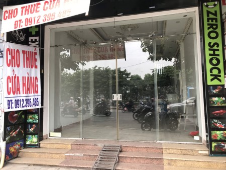 Cho thuê cửa hàng - tầng 1, mặt đường Giải Phóng, mặt tiền 4,5m, sâu 17m, cách bến xe Nước Ngầm 200m