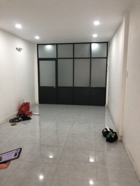 Cho thuê nhà nguyên căn tại Quận 10 - Đường Ngô Gia Tự, TP HCM.