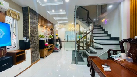 Chủ định cư Mỹ bán gấp nhà 80m2 chỉ 3ty125 ngay Đào Duy Anh, P9, Phú Nhuận. Gần công viên Gia Định