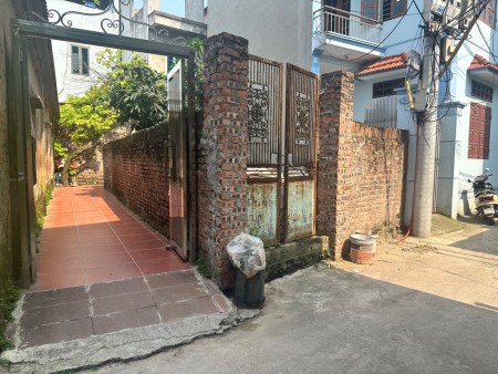 Bán đất Lô góc Dương quang, Dương xá, ô tô vào Đất, 48m - 1.8 tỷ