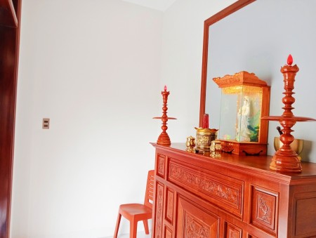 Nhà 2tầng 95m ô tô vào sân, kiên cố mới đẹp, vài bước ra Tôn Đức Thắng, chỉ nhỉnh 3tỷ