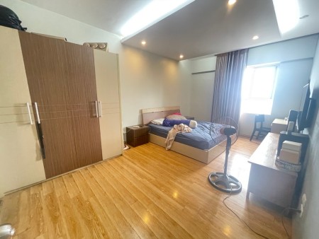 Bán căn hộ chung cư phố Minh Khai, diện tích 82m2, 2PN, 2WC,