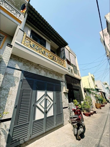 Thua banh cần bán gấp. Khu vực Bình Chánh