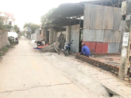 Chính chủ cần bán lô góc 51,5m, đường trục chính thông 5m. Full thổ cư, cách khu cn Nội bài 1.5km