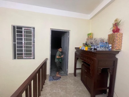 Vị Trí Đắc Địa: Bán Nhà Cổ Nhuế 32m2, 5 Tầng, Gần Chợ - Lý Tưởng Cho Ở và Kinh Doanh!