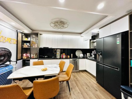 Bán nhà đẹp, giá rẻ nhỉnh 6 tỷ tại Hoàng Mai