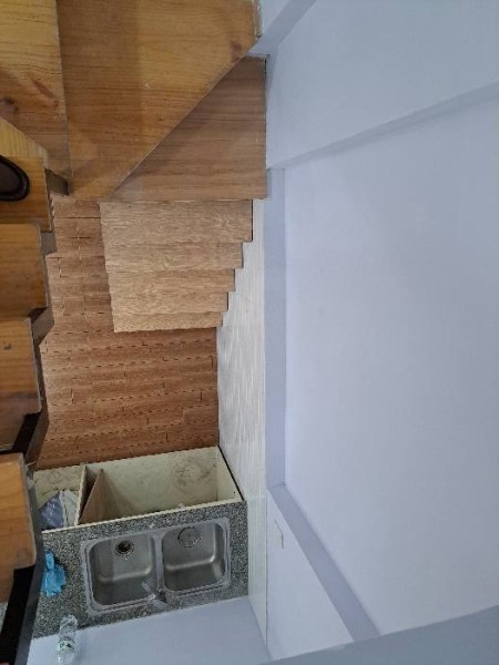 Nhà giá rẻ Quận 10 P.12 Cao Thắng ngang 9m dài 6m 1 trệt 2 lầu HC đủ.