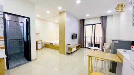 Cho thuê căn hộ bacol cửa sổ lớn full nội thất - gần Ngã Tư Hàng Xanh - Bình Thạnh LH: 0347634699