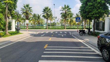 Bán nhanh biệt thự song lập San Hồ VIEW HỒ -128m2 -Giá 2X tỷ- Vinhomes Ocean Park Gia Lâm Hà Nội