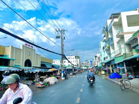 Bán GẤP nền đất trung tâm cửa ngõ của khu vực, giá tốt thấp hơn 20% giá sàn - sổ công chứng ngay