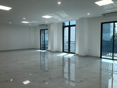 Cho thuê văn phòng siêu rẻ tại Mễ Trì, bàn giao mới cứng y hệt hình