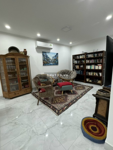 Chính chủ cần bán Biệt thự Ciputra, gần công viên lõi 65ha, diện tích 198m2, hướng Đông Bắc