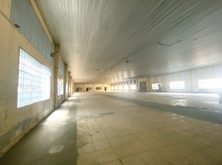 Kho giá rẻ sát sân bay TSN 300m2, 400m2 - 1.800m2 lưu kho, kho mát, kho lạnh