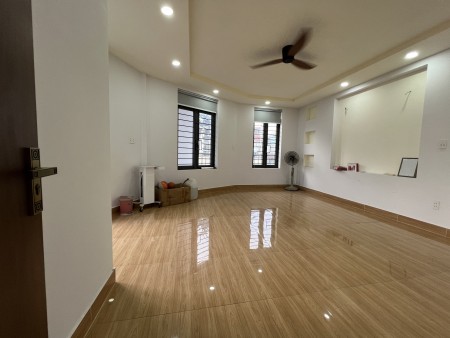 Cho thuê văn phòng trung tâm Q10