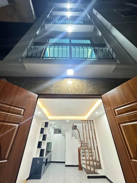 Sở hữu ngay căn nhà 5 tầng, Ngõ đối diện trường mầm non Tân Lập B ( cách KĐT Tân Tây Đô 500m )
