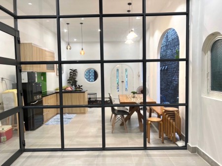 Chính chủ bán căn 58mv,3 tầng, đang cho thuê 13tr/1th, xe hơi đỗ cửa, 10m ra Trần Xuân Soạn.