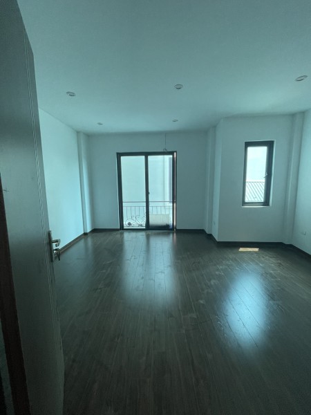 Bán nhà 4.5 Tầng 30m2 đã hoàn thiện đường Biên Giang quận Hà Đông