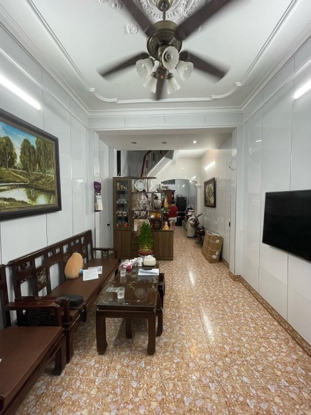 Bán nhà phố Nguyễn Lương Bằng - 7M ra ô tô tránh - 30M ra mặt phố, 42M 3 tầng, MT 3.6 giá 10.9 tỷ