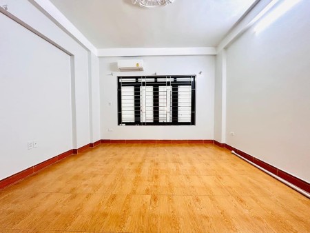 Bán nhà Thúy Lĩnh, mặt tiền rộng thênh thang, 40m2, 2.2 tỷ.
